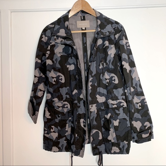 Banana Republic Jackets & Blazers - Banana Republic Blue Camo Jacket - Size S